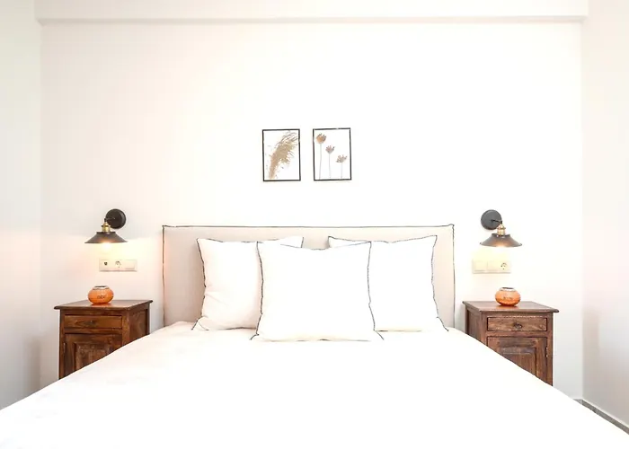 Welcoming Villa In Naxos With Sea And Mountain Views