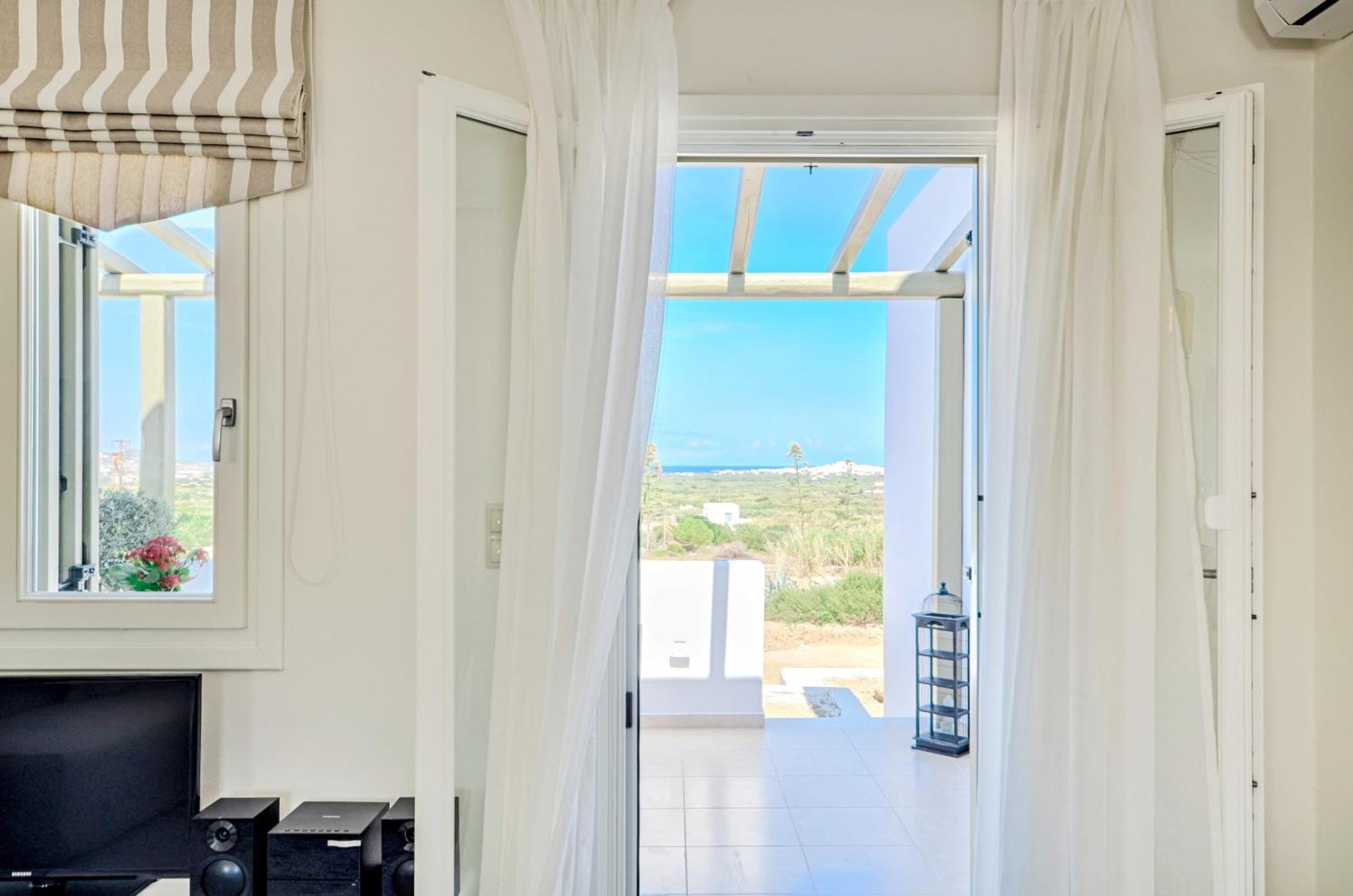 Welcoming Villa In Naxos With Sea And Mountain Views *