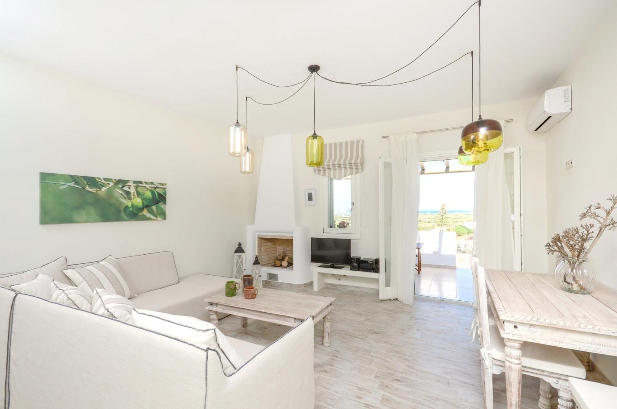 Welcoming Villa In Naxos With Sea And Mountain Views