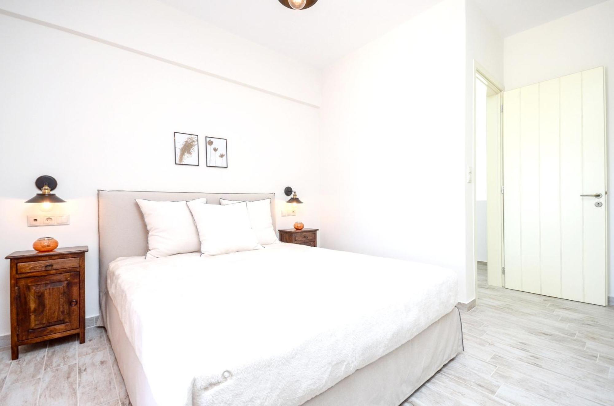 Welcoming Villa In Naxos With Sea And Mountain Views